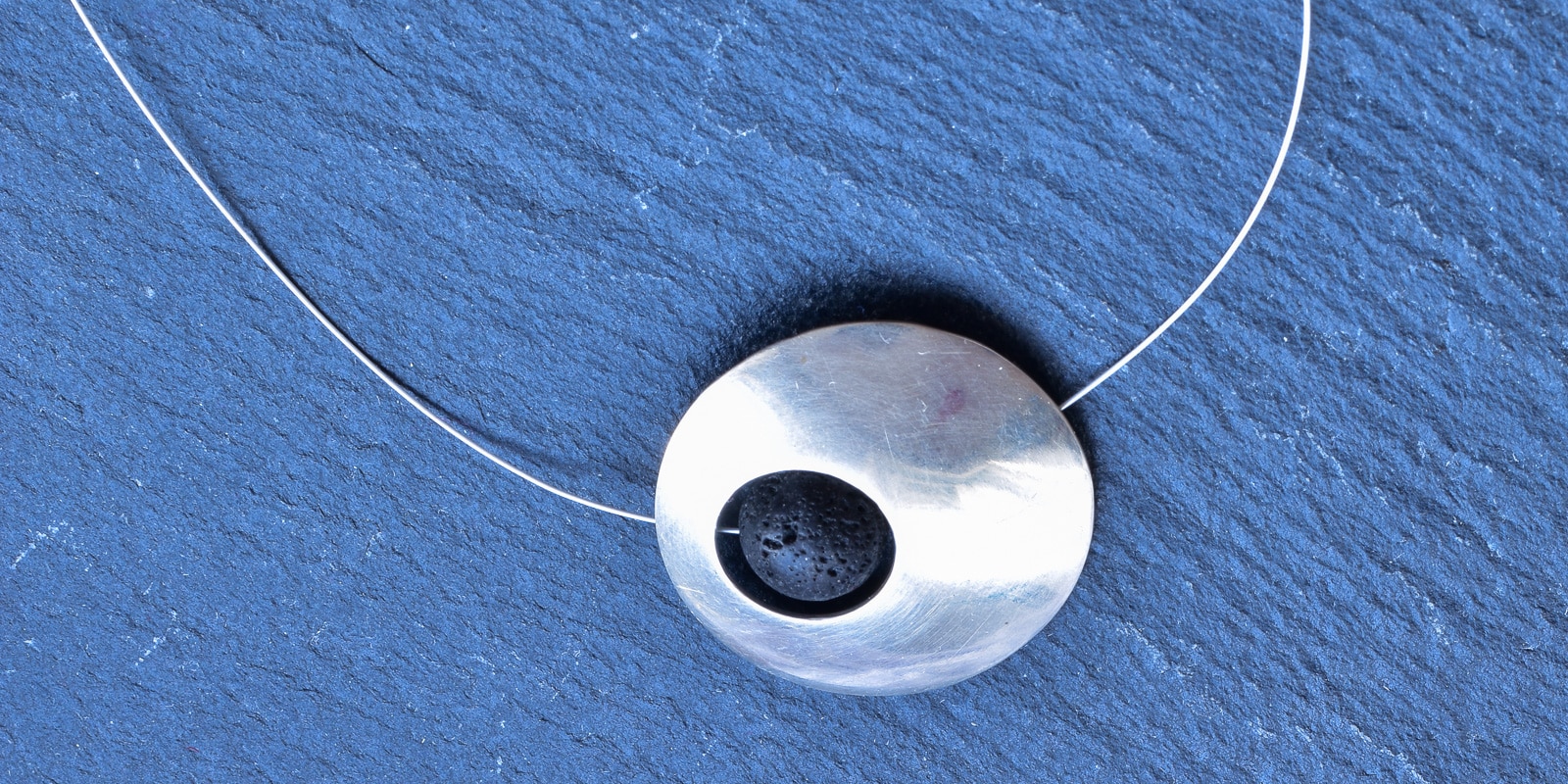 Anhänger Blick in die Tiefe Header