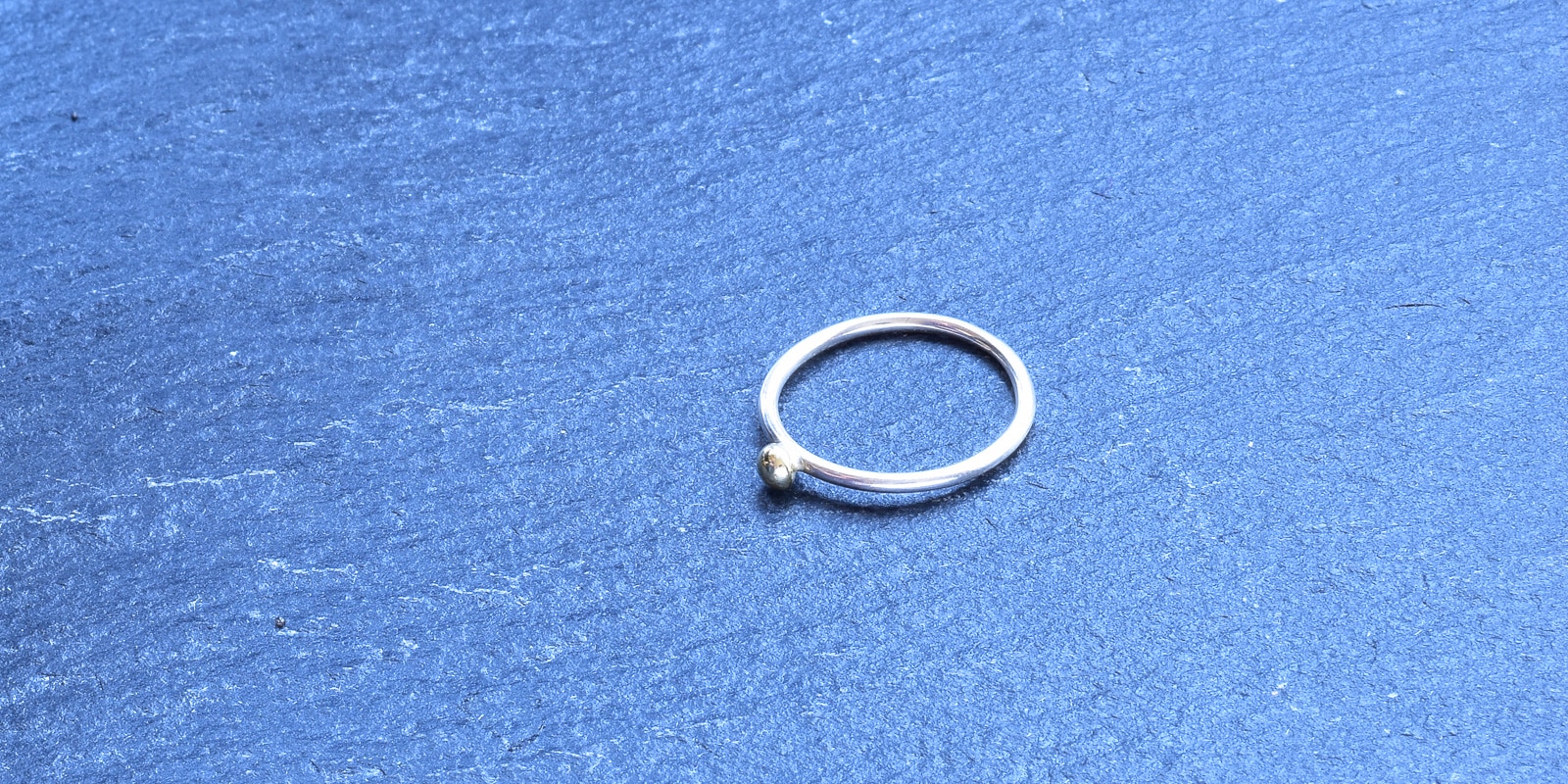 Ring in der Stile ein Licht Header